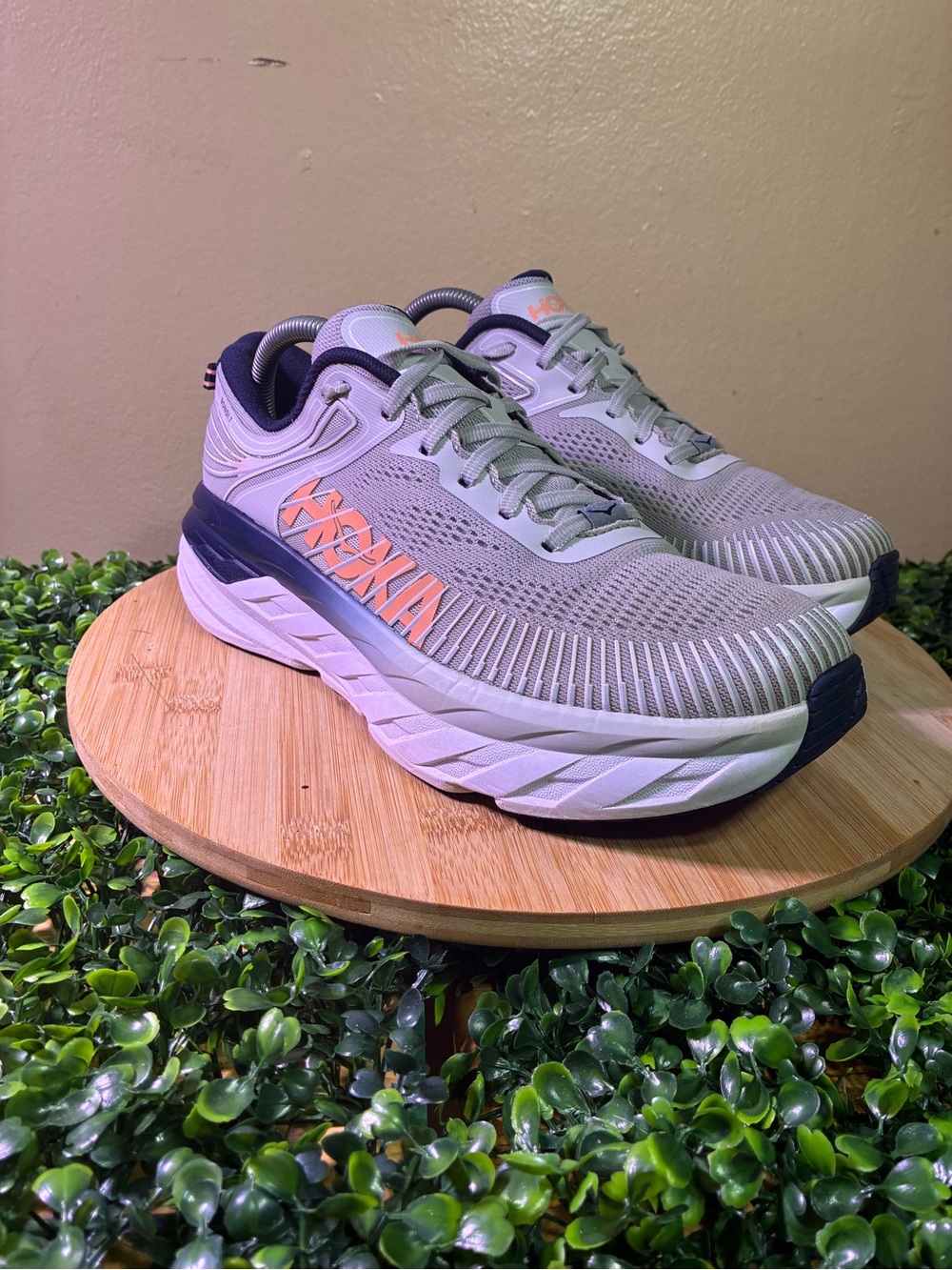 🔥 HOKA ONE ONE BONDI 7 GREY ORANGE BLUE ATHLETIC RUNNING SHOES WOMENS SIZE 9.5 - Picture 1 of 11
